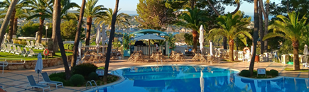 Ein Urlaubsclub für Incentivereisen mit Pool, Panoramaausblick